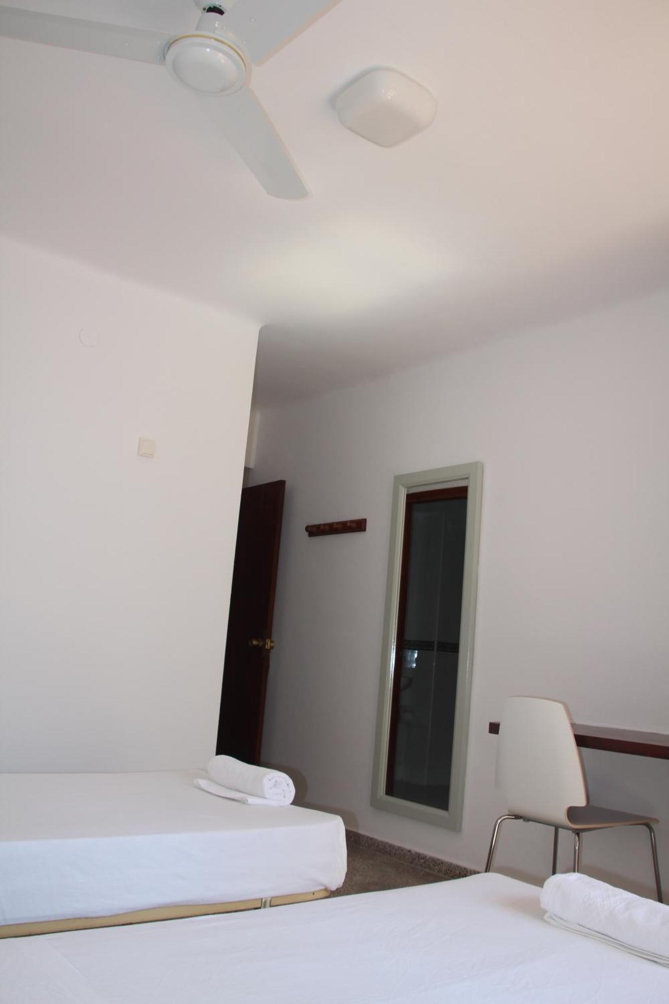 איביזה העיר Hostal Las Nieves מראה חיצוני תמונה